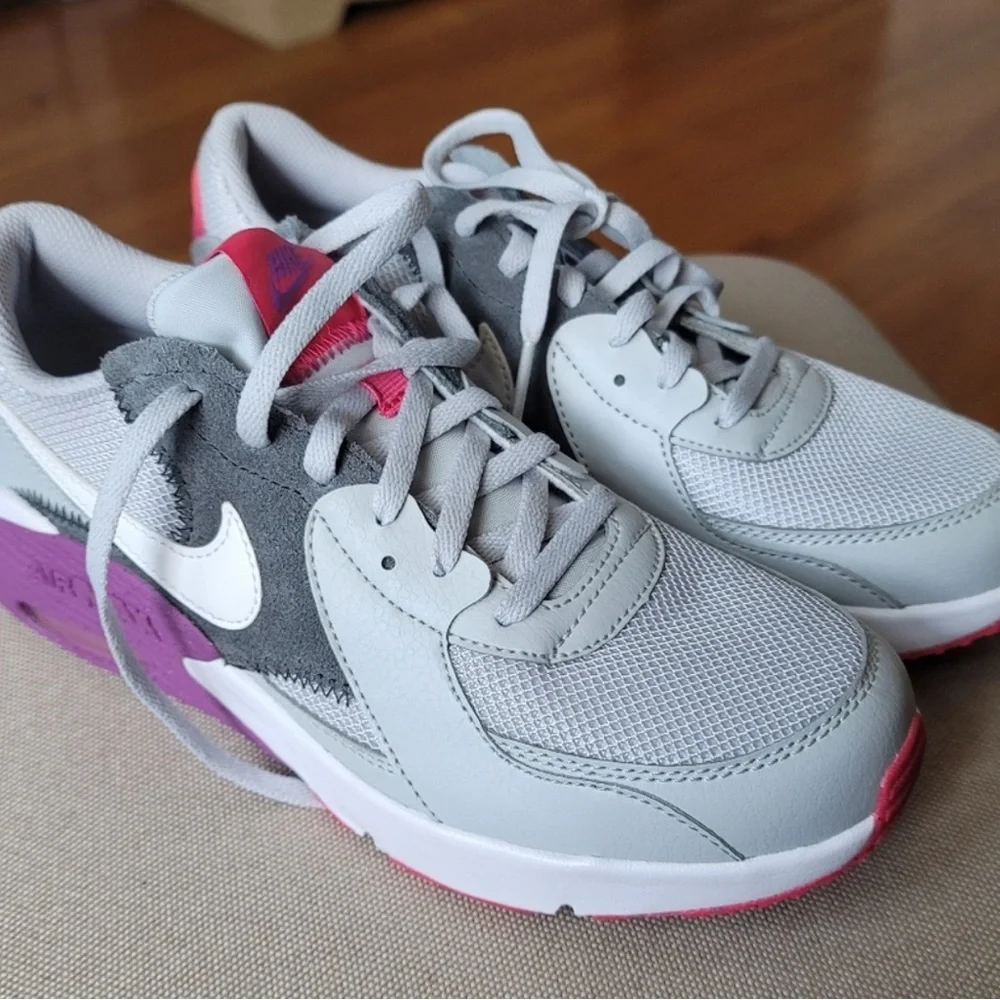 Nike new never
